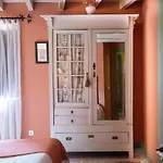 Encantadora Casa De Pueblo Con 5 Hab. En Burgos *