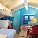 Encantadora Casa De Pueblo Con 5 Hab. En Burgos *