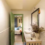 Encantadora Casa De Pueblo Con 5 Hab. En Burgos *