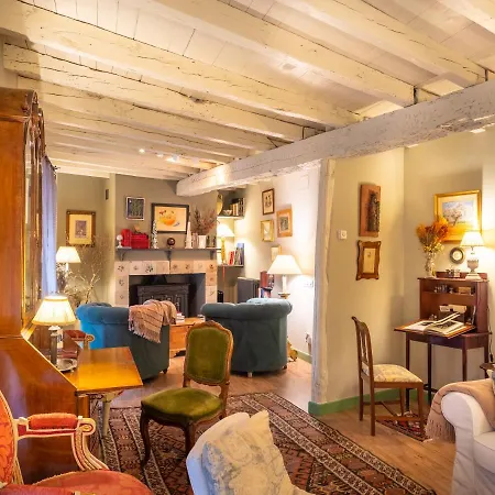 Encantadora Casa De Pueblo Con 5 Hab. En Burgos *