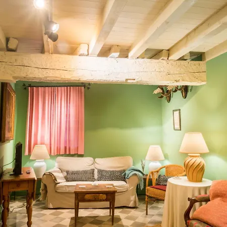 Encantadora Casa De Pueblo Con 5 Hab. En Burgos *