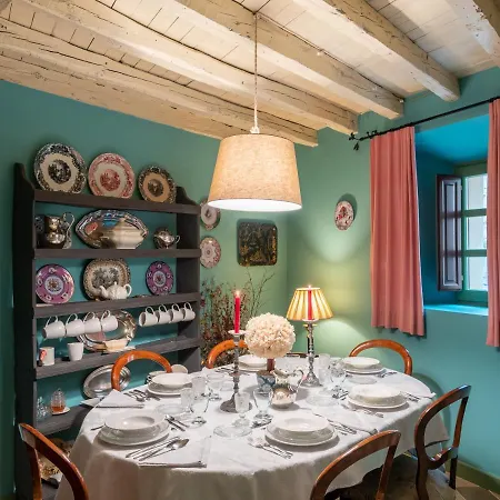 別荘 Encantadora Casa De Pueblo Con 5 Hab. En Burgos