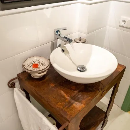 Encantadora Casa De Pueblo Con 5 Hab. En Burgos