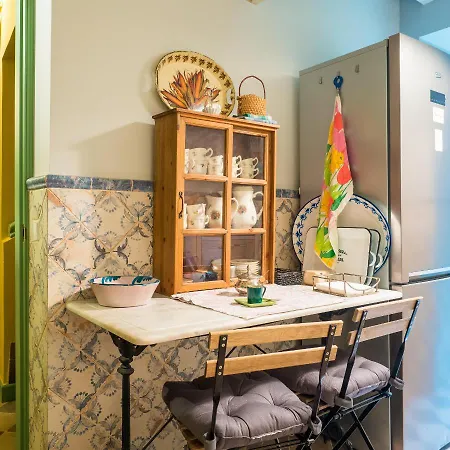 別荘 Encantadora Casa De Pueblo Con 5 Hab. En Burgos *